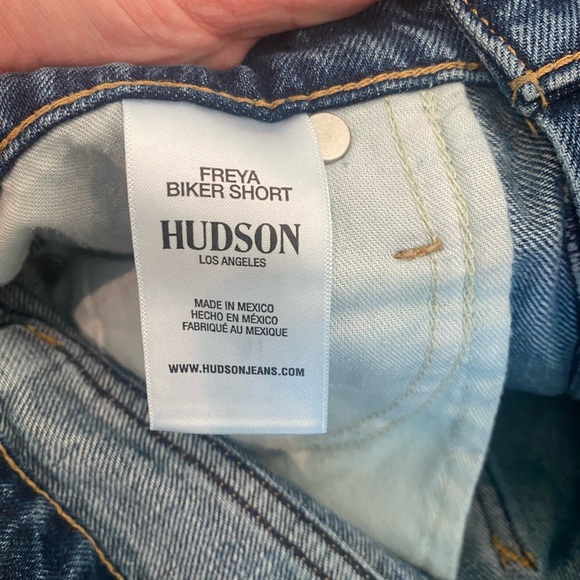 NWT Hudson Blue Freya Biker Shorts Sz 27. - Picture 3 of 4
